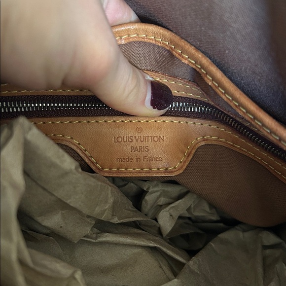 Authentic Louis Vuitton Vavin GM tote Brown Monogram Shoulder Bag - Picture 7 of 16